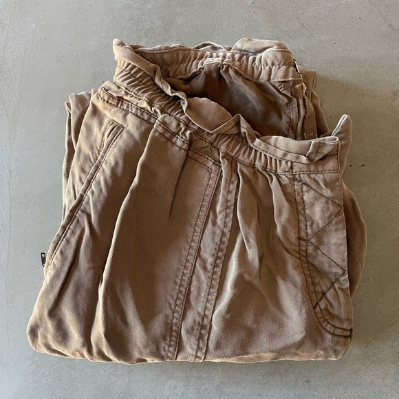 Aritzia Wilfred Flowy Khaki Trowser Pants - Picture 3 of 5